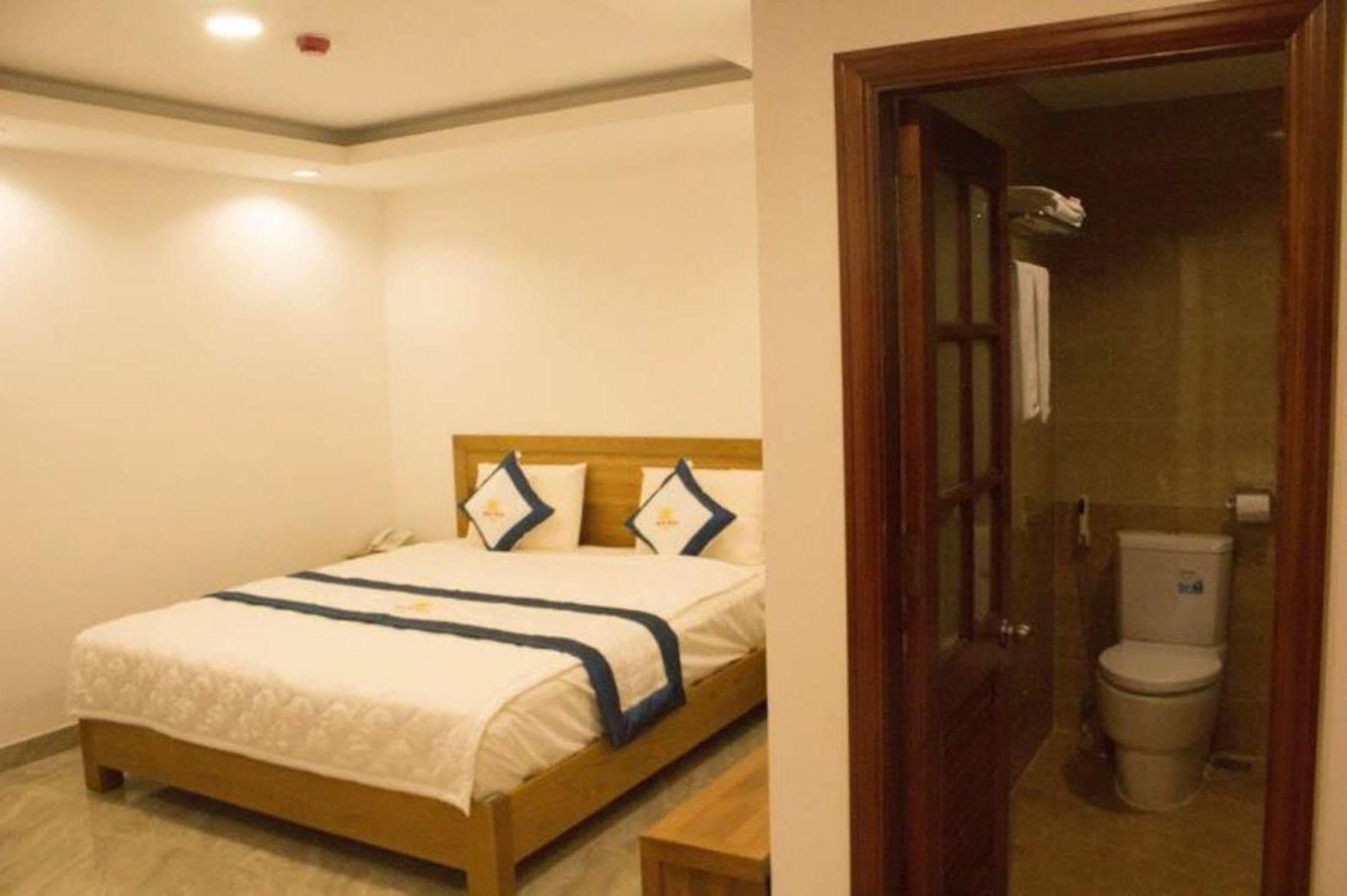 Reddoorz Plus New Sun Hotel Thành Pho Ho Chí Minh Esterno foto